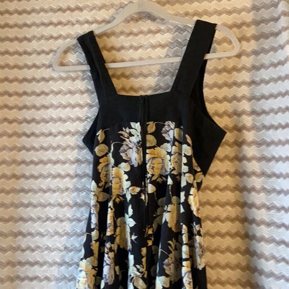 Vintage Black Floral Dress - Picture 5 of 7